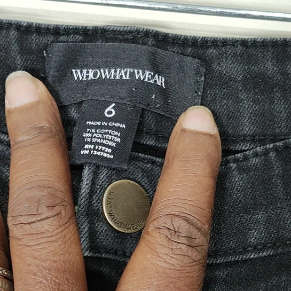 Who What Wear Raw Hem Frayed Cropped Black Jeans size 6 - Picture 4 of 8